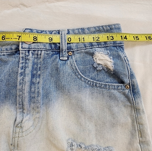 Forever 21 Women's Ombre Distressed Denim Blue White Jeans Mini Skirt, sz 25 - Picture 4 of 9